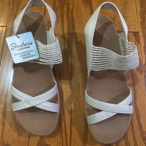 Skechers Women's Cream Luxe Foam Slingback Sandals